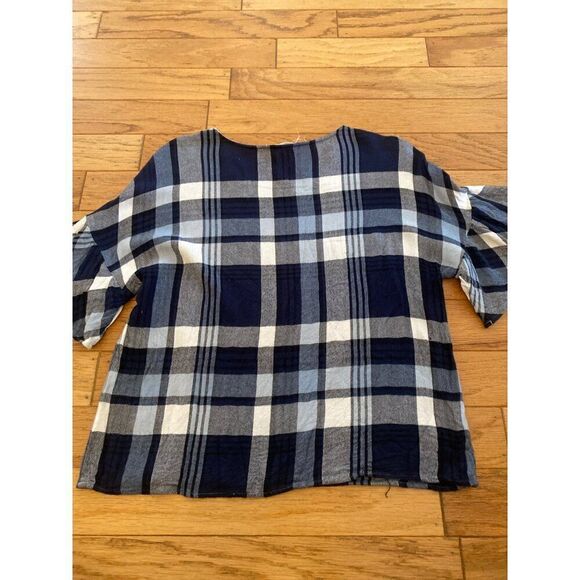 Two by Vince Camuto women's navy blue plaid ruffle Sleeve Relaxed Fit Top sz XS - Picture 6 of 8